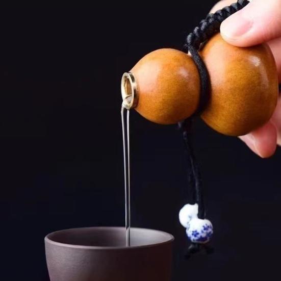 Mini Natural Gourd Water Bottle with Braided Rope Charm Leakproof Portable Gourd Drinking Bottle Vintage Gourd Hanging Decoration Ornament