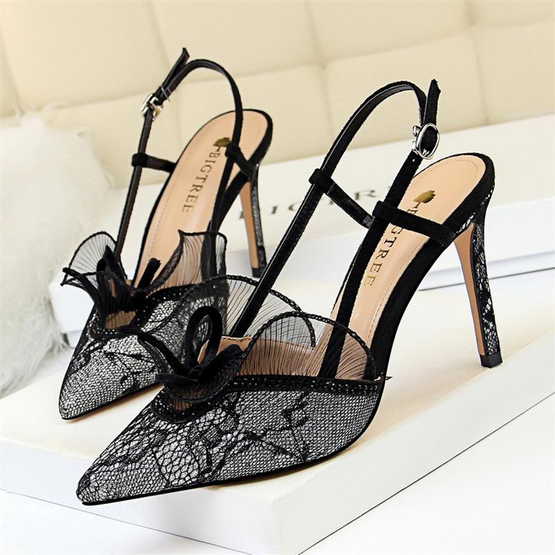 Fashion Women Thin High Heels Lace Hollow Mesh Pointed Toe Sandals Summer Fashion Elegant Green Silver Rhinestones Slingback Shoes