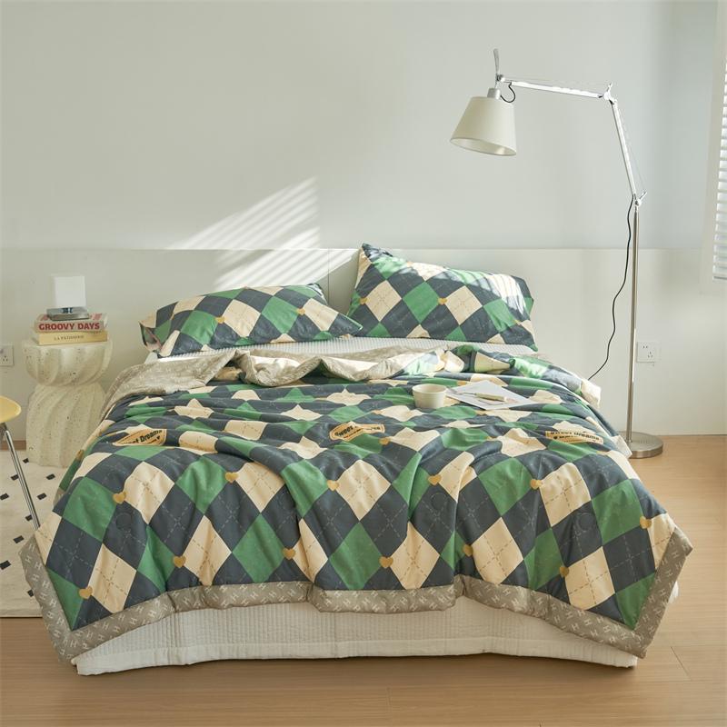 100% Cotton Animal Botanical Print Summer Comforter Comfortable Soft Breathable and Lightweight Quilted and Machine Washable
