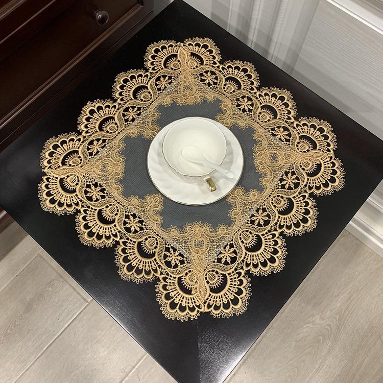 Vintage Französische Spitze Tischdecke: Kleine Couchtischmatte & Teeset-Abdeckung