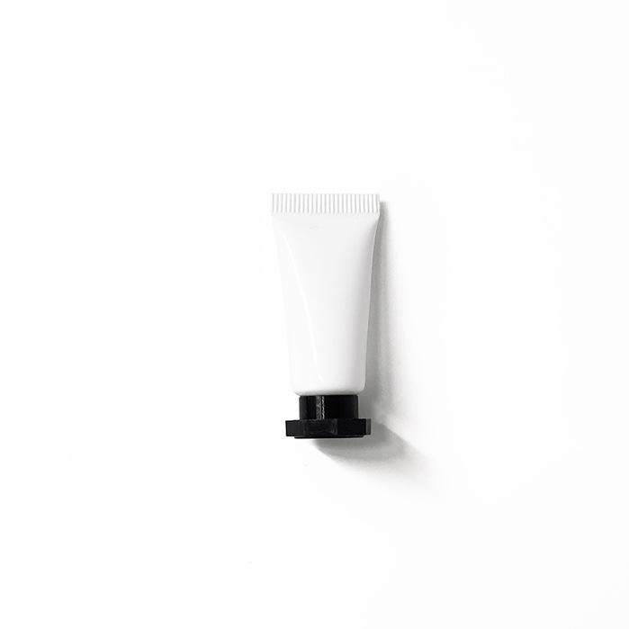 In Stock: 3g White Soft Tube for Cosmetic Refill with Inner Plug, Small Capacity Trial Size