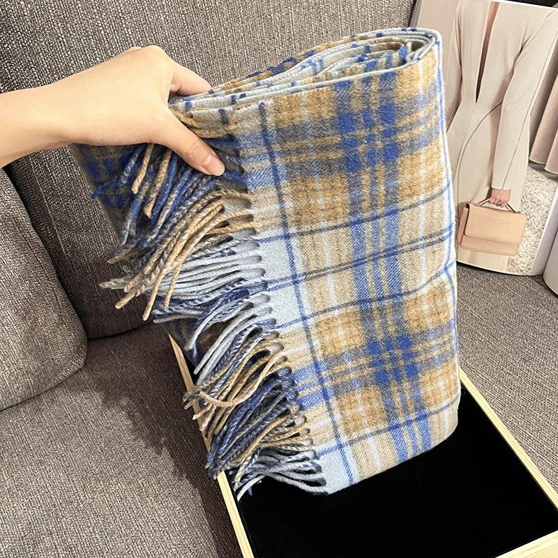 Autumn and winter new retro plaid scarf women's wool high-end student shawl thickened warm scarf