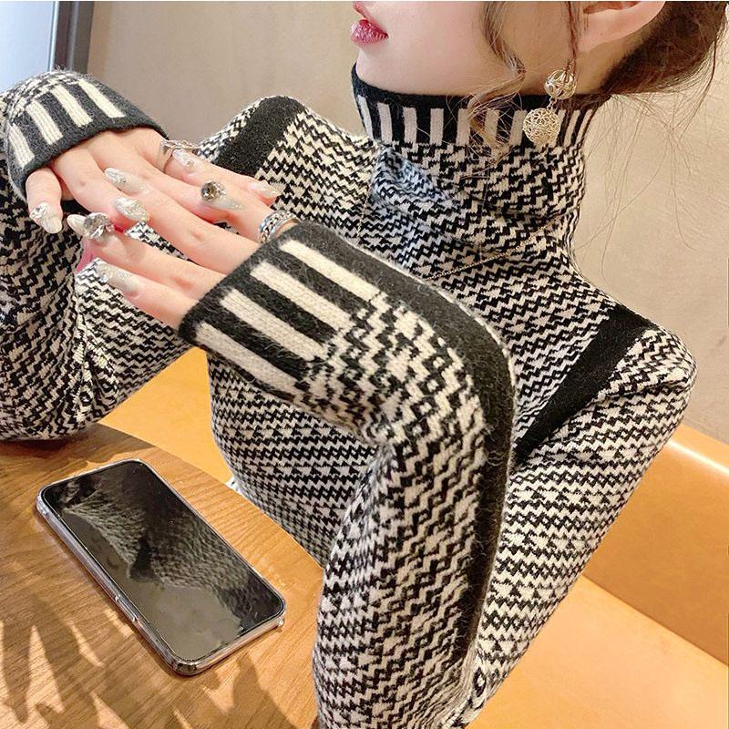 High neck sweater women's base shirt fashionable and stylish pullover top autumn and winter women's outfit