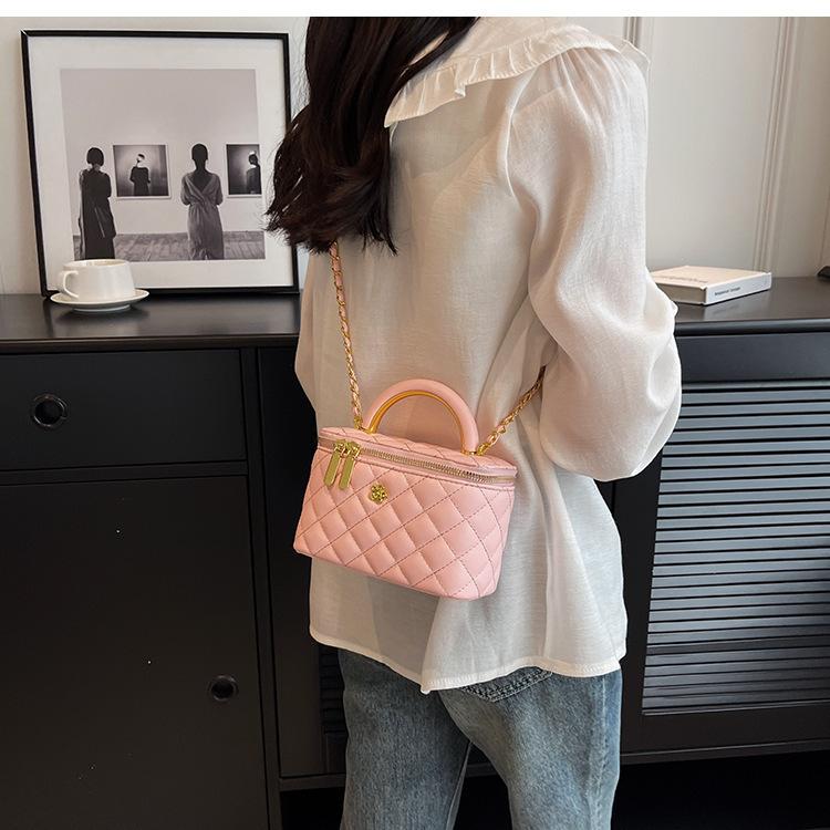 Xiaoxiangfeng rhombus embroidery thread small bag women's 2025 new high-end chain bag fashionable versatile portable small square bag