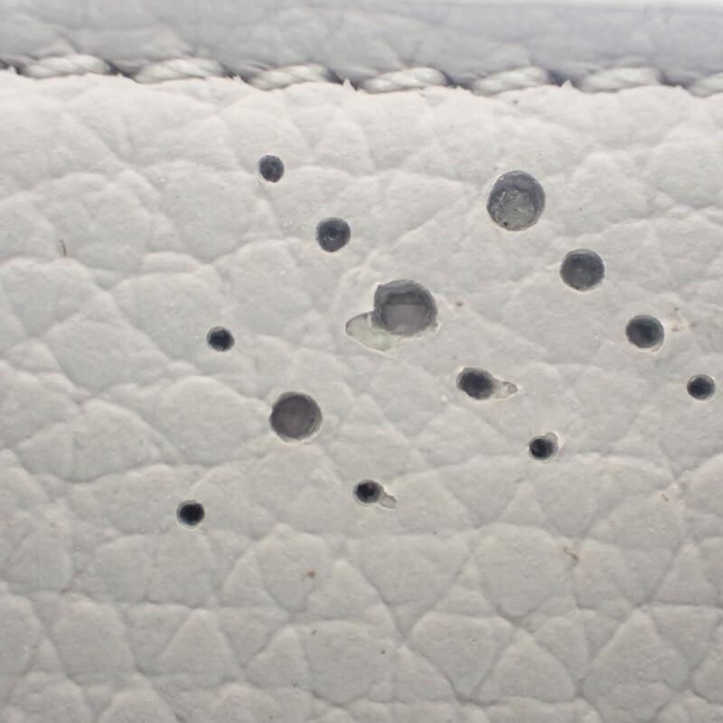 Louis Vuitton M13470 Bifold Wallet Bloom Grey/pink Monogram Mahina Women