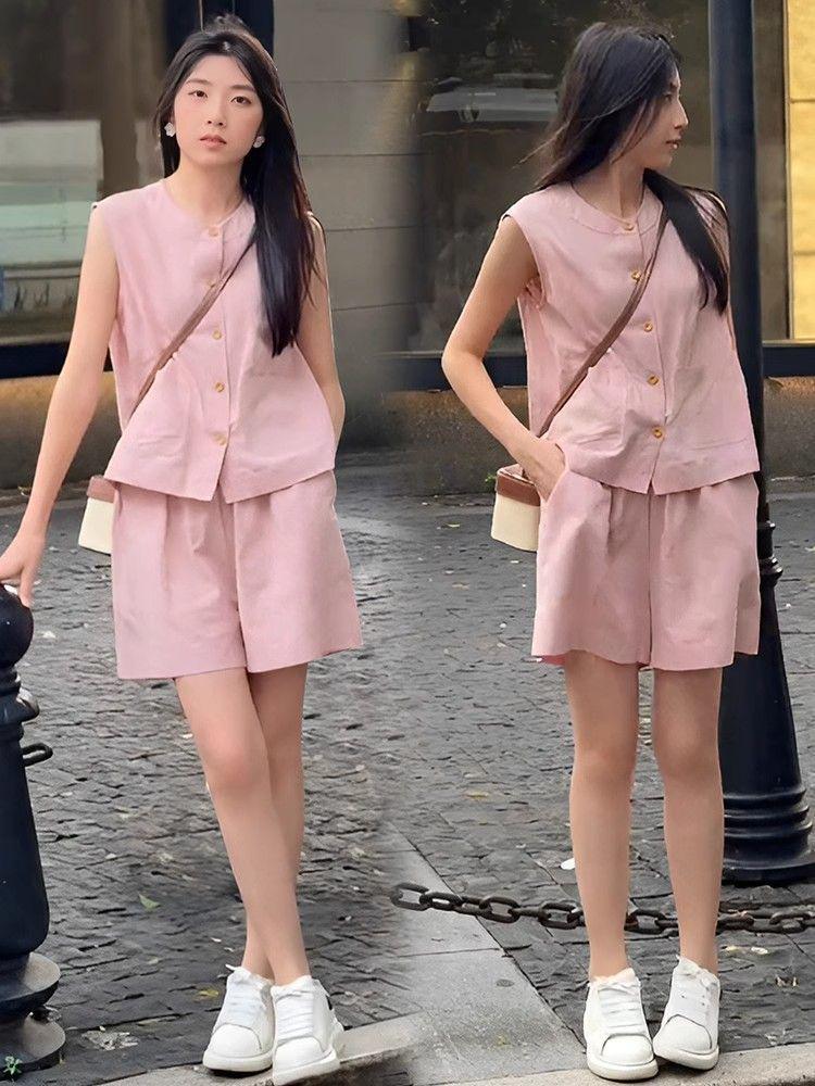 Women's 2026 Summer Sleeveless Vest Suit: Chic, Slimming, Fashionable Two-Piece Set