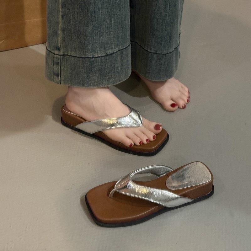 Slope heel flip-flops women's summer outer wear 2025 new versatile skirt beach thick bottom toe cool slippers