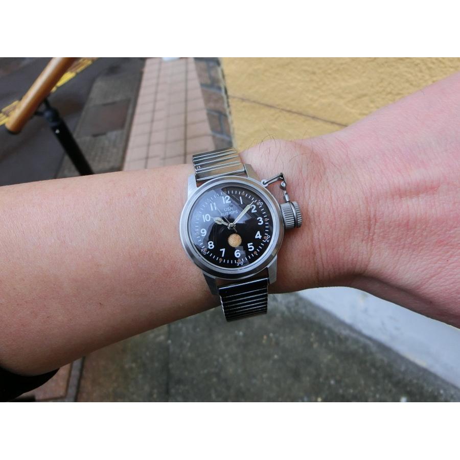 Used Reprint of the British Air Force Military Watch from the 70's! M.R.M.W. Royal Army Watch W-10 Vintage Quartz Watch Broad Arrow Homage