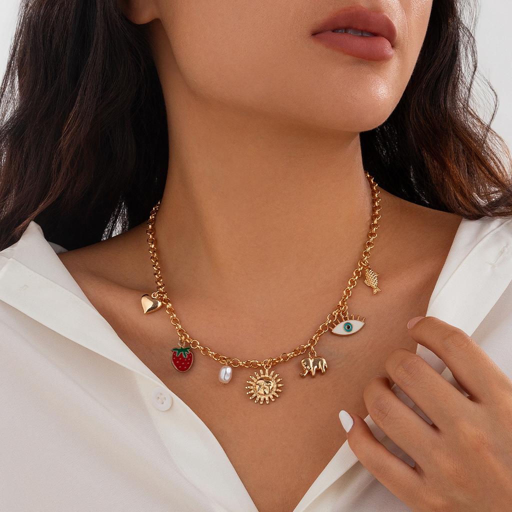 Cold Metal Multi-Eye Fringed Collarbone Necklace Female, Simple Heart-Shaped Strawberry Micro-Inlaid Jewelry