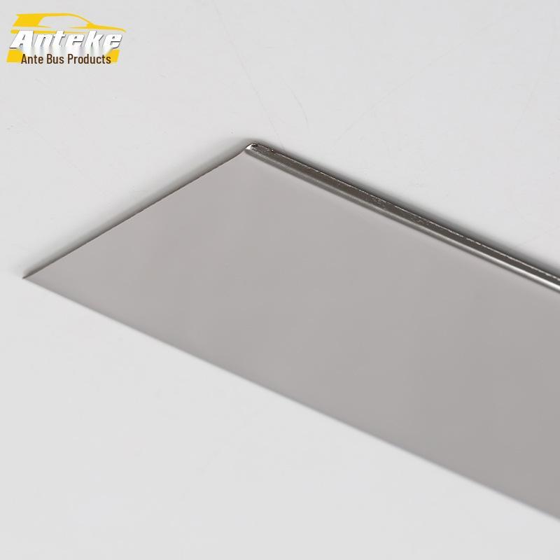 08-13 RAV4 Fensterzierleisten: Kratzfeste Glasdekorstreifen