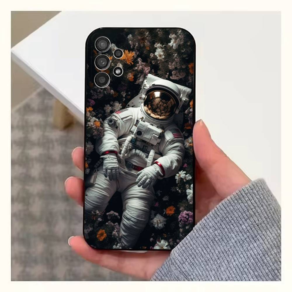 Cute Astronaut Phone For Samsung S22,S25,S24,S23,Ultra,FE,Plus,S21,S20,S10,S9,Lite,Soft Silicone Black