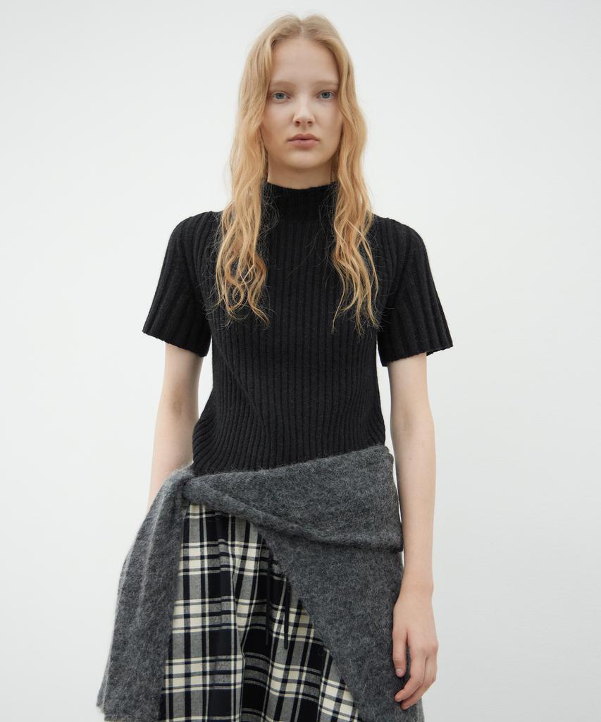 Leuba Fine Wool Half-Neck Knit - Black