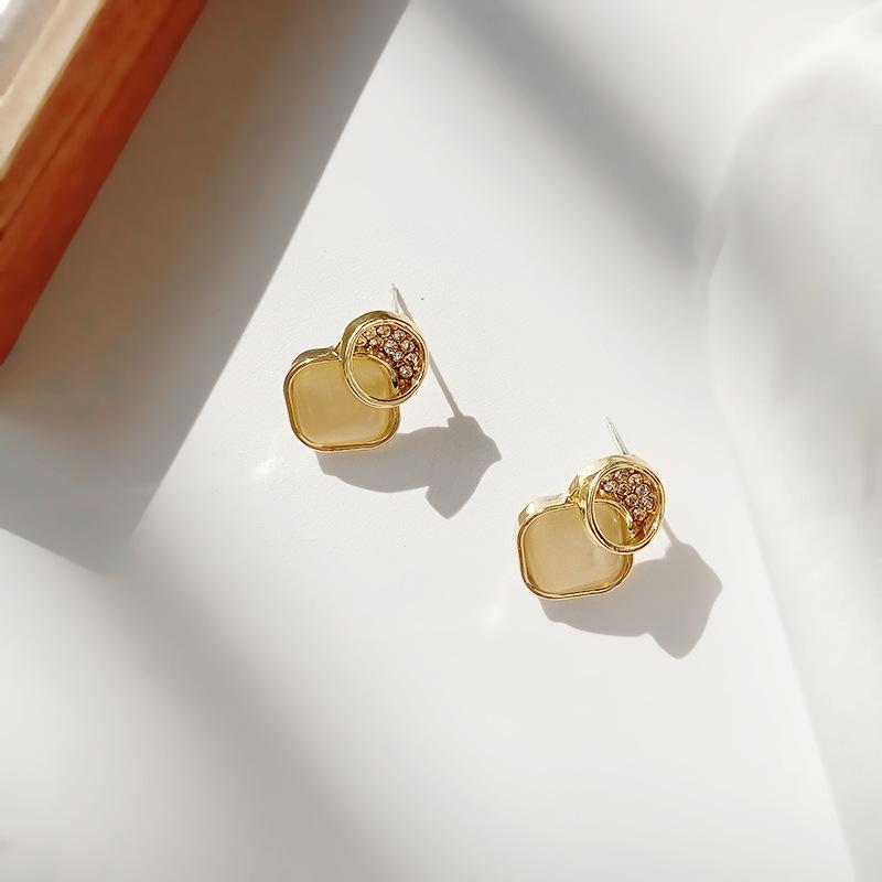 New In Opal Rhombus Stud Earrings for Female Round Rhinestone Top Geometric Statement Women's Unusual Earrings