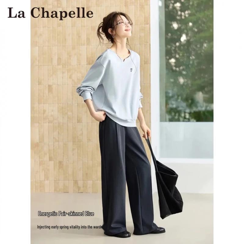 La Chapelle Damen Baumwoll-Sweatshirt mit V-Ausschnitt und Herzstickerei