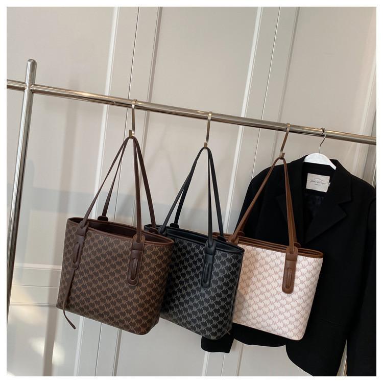 Retro Pu Tote Bag For Women With Large Capacity And Zipper Closure Perfect For Daily Use