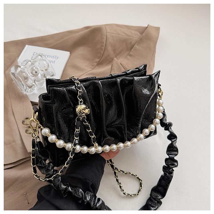 Shoulder bag 2025 new niche pearl portable pleated cloud bag women's small fresh underarm bag casual messenger bag