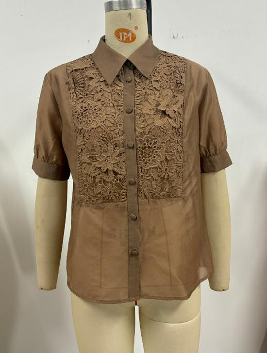 Spitzenpatchwork lässiges kurzärmeliges Damenhemd - Trend 2025