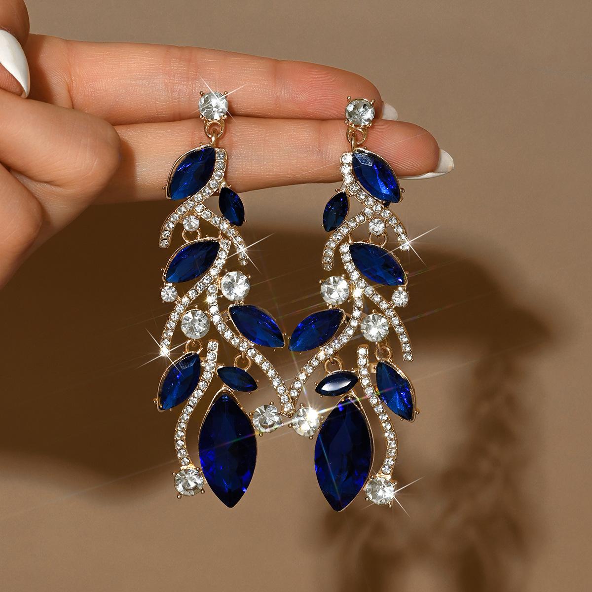 

Fashion Exaggerated Geometric Irregular Suit, Spring Earrings, Personality Niche High-End Short Necklace For Women