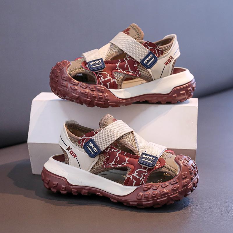 Kids Sports Sandals Hollowed-out Children Sneakers Toes Capped Soft Sole 2025 Summer New Children Running Shoes Mesh Breathable