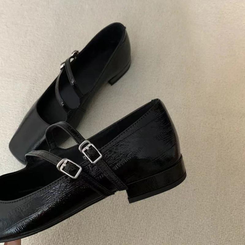 French retro square head low heel buckle Mary Jane shoes commuter thick heel temperament single shoes
