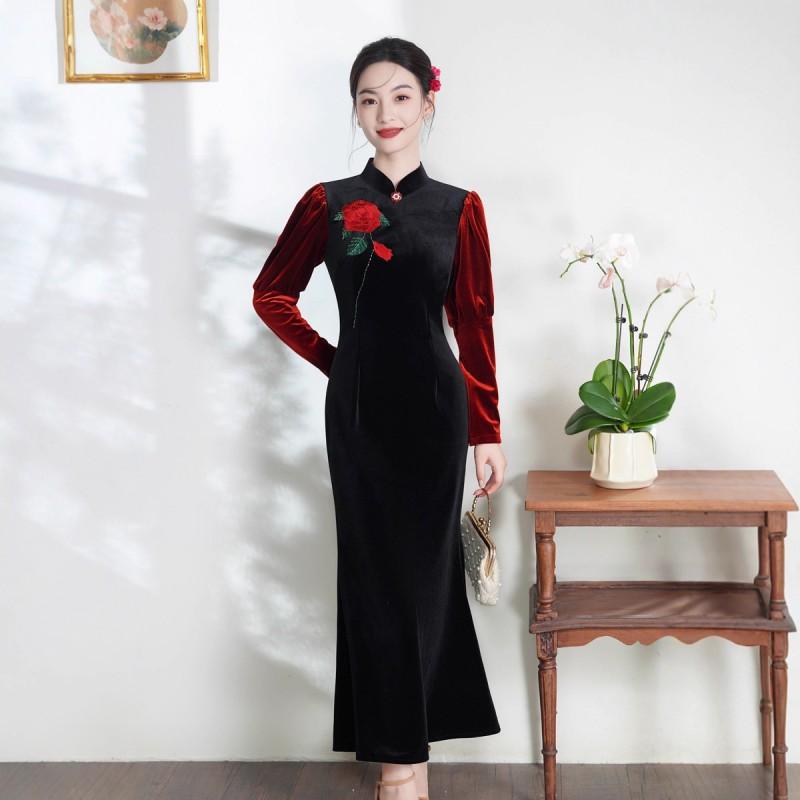 Elegant Velvet Cheongsam Dress Women 2025 Retro High Waist Fishtail Silhouette Stand Collar Nine-Sleeve