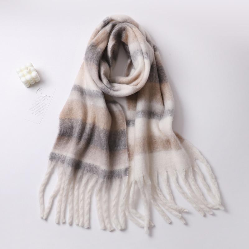 New simple solid color mohair scarf, thickened and warm in autumn and winter, versatile shawl, fluffy and large pulled scarf.