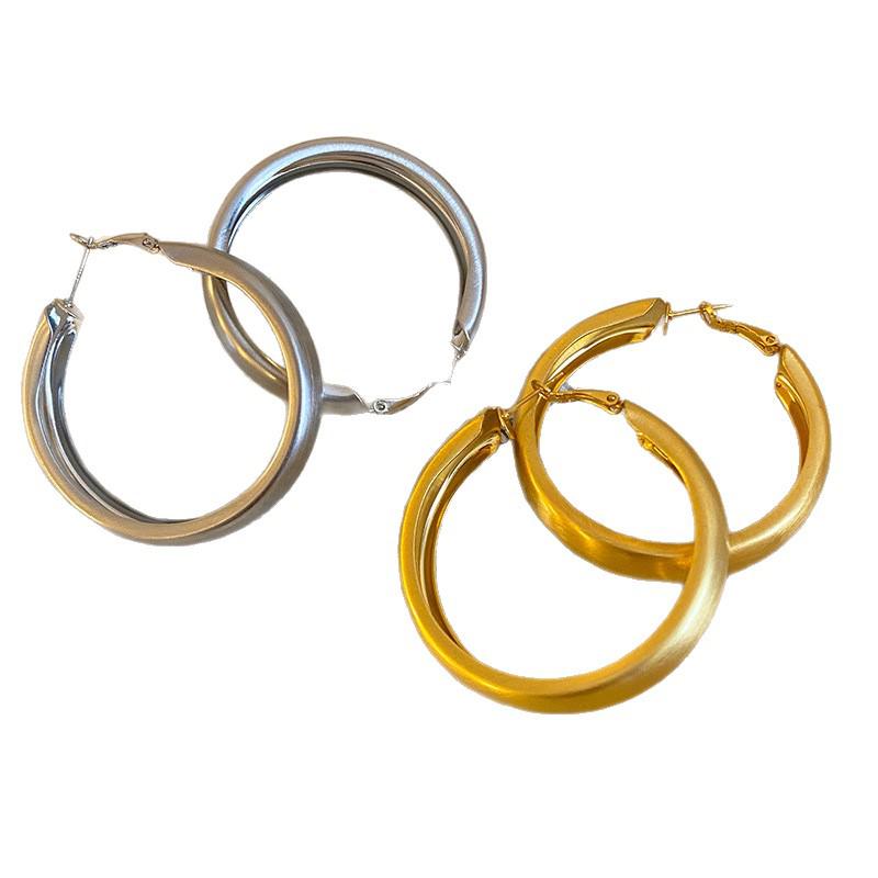 Gold Wide Wire Brushed Large Round Hoop Earrings in Light Luxury Style - Elegant and Exaggerated Ear Jewelry.
