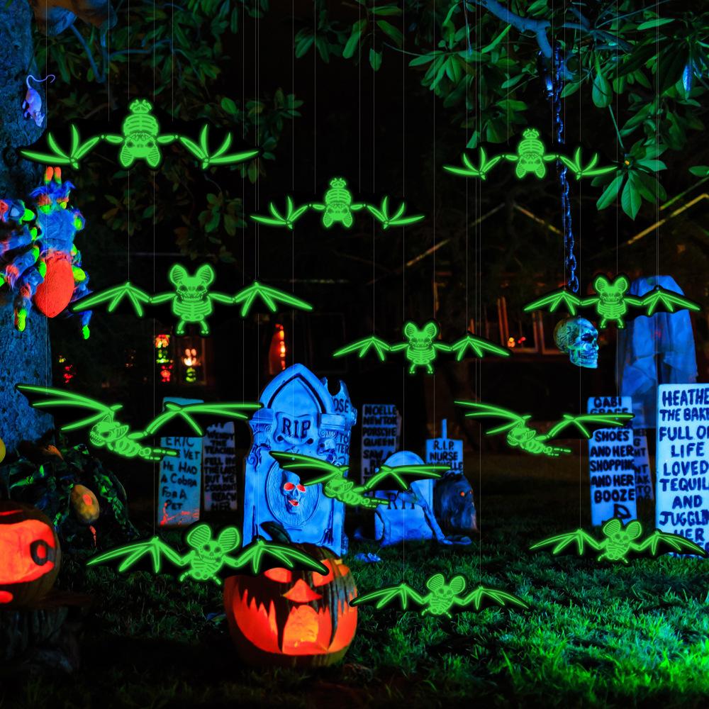 Glow-in-the-Dark Bat Ornament Halloween Glowing Bat-Shaped Pendant Holiday Outdoor Fluorescent Decoration