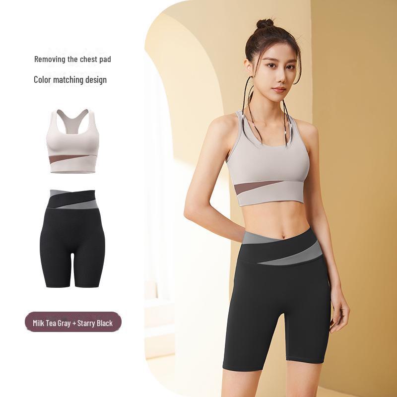 Peach Seamless Sports Suit: Slimming, Shaping, Yoga & Running Outfit for Women