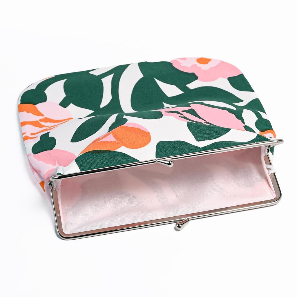 Marimekko Pieni GreenGreen Iso Green pouch, cosmetic pouch, pen case, clasp closure, 73878 073878 163, Scandinavian design. [Product Code: 073878 163]