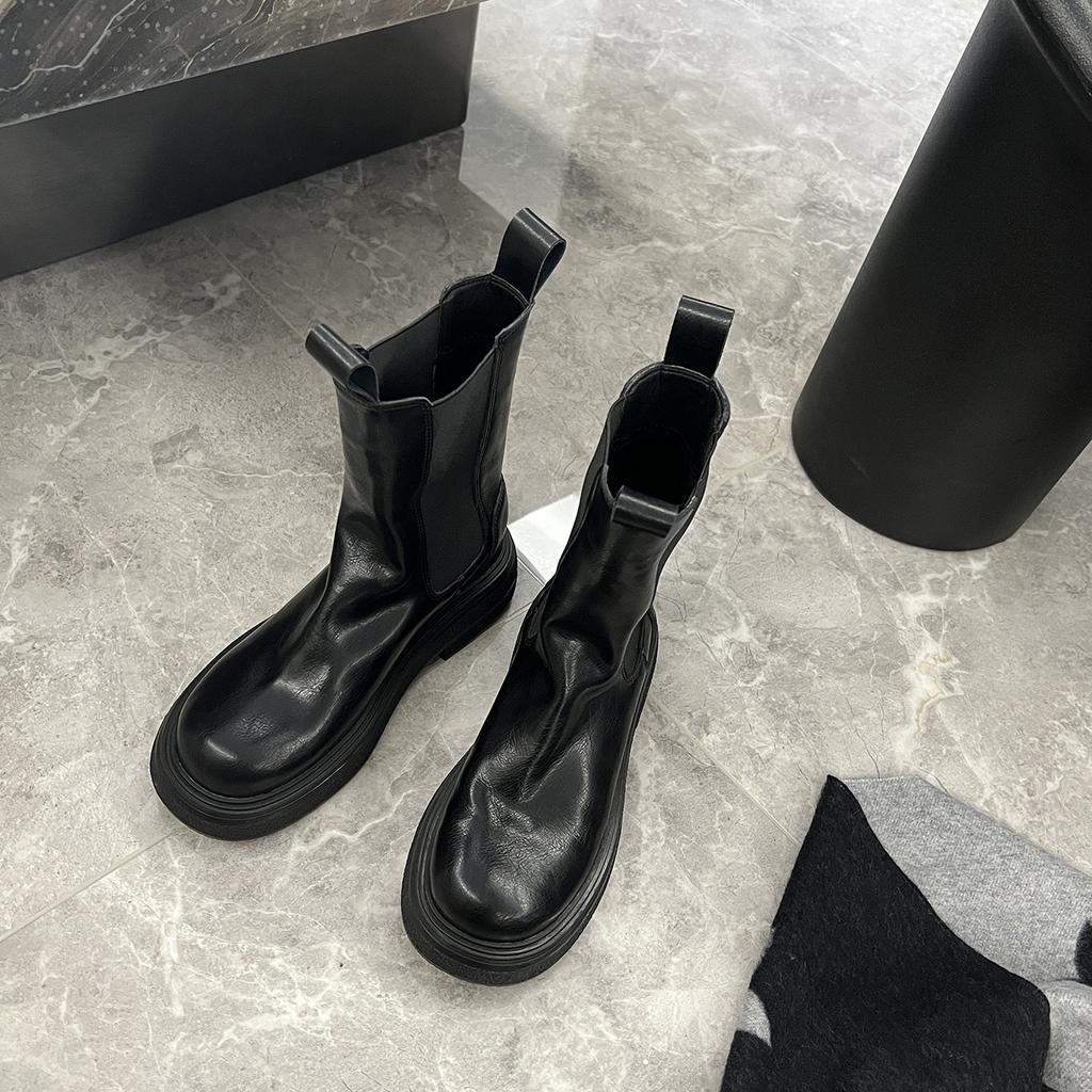 Leather Retro Platform British Style Chelsea Short Boots Women's Autumn and Winter Velvet Medium Tube Pleated Cigarette Boots Martin Boots