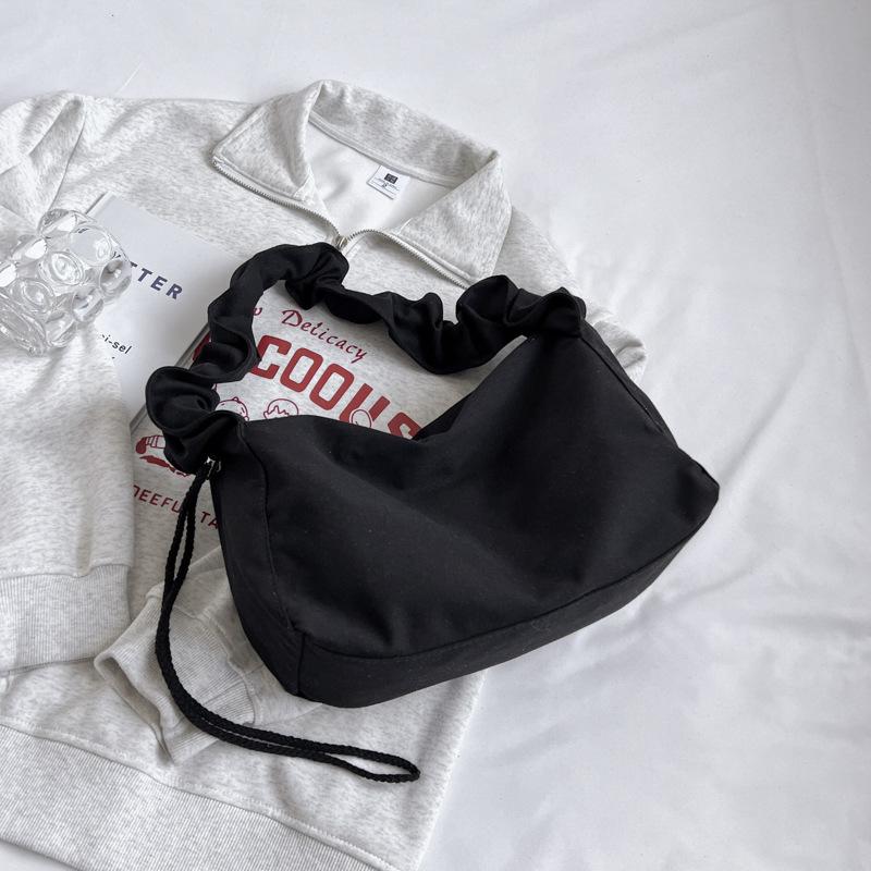 

Niche большая вместительная сумка-тоут 2024 зимняя новая сумка женская модная простая сумка через плечо повседневная женская сумка чёрный