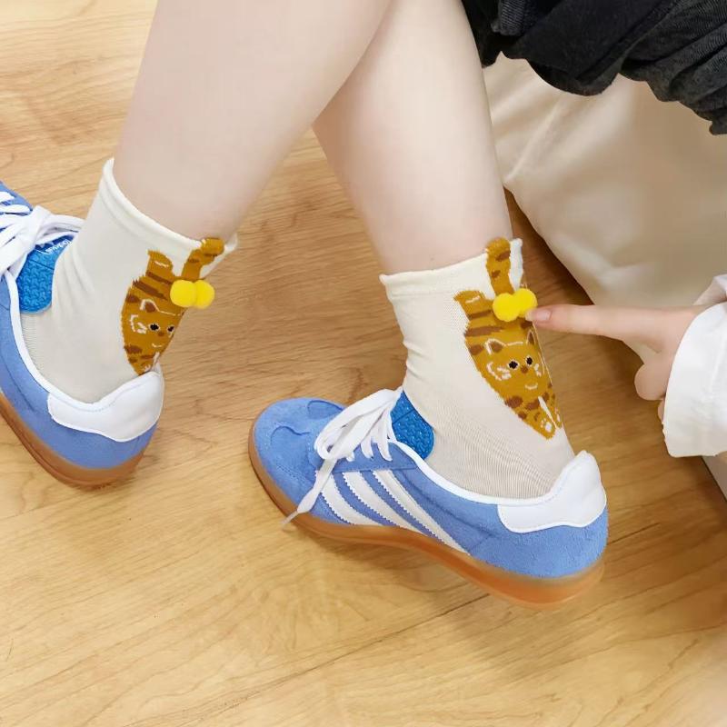 1/2 Paar Cartoon Niedliche Katze Bälle Sportsocken Für Damen Mädchen Sommer Mittelrohrsocken Lustige Cartoon Katze Ding Glocke Ball Socken