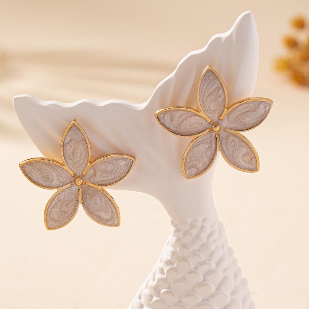 Flower Enamel Glaze Stud Earrings Female Japanese And Korean Simple Fashion Petal Temperament Earrings