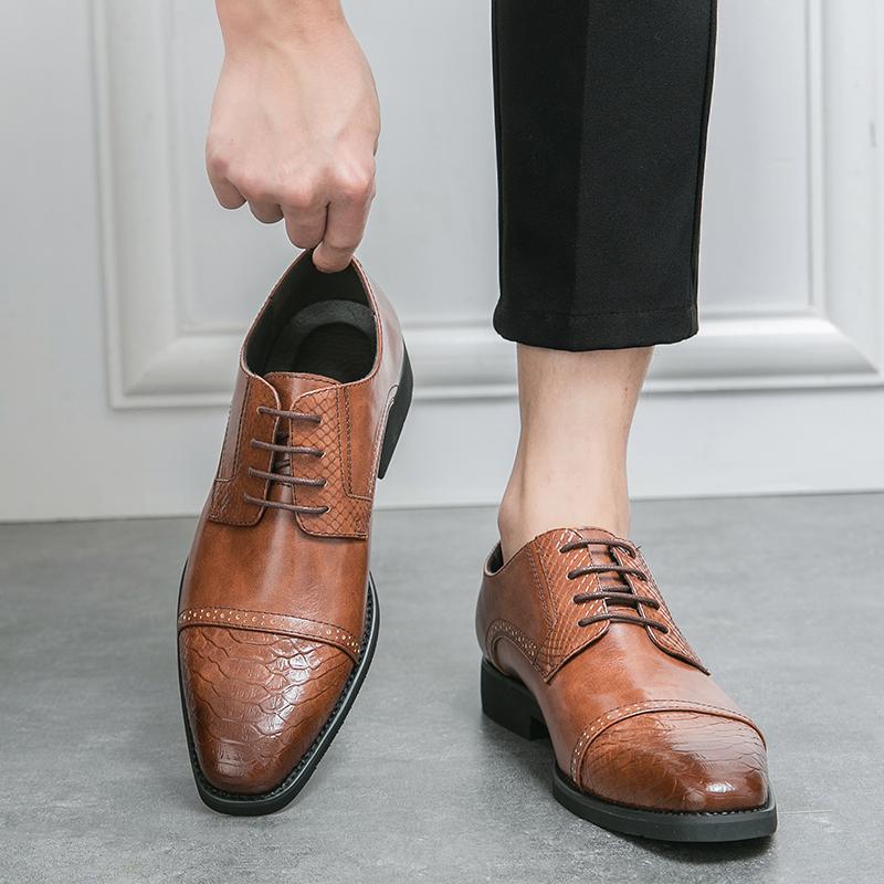 Men’s White Brogues Derbys Formal Business Leather Shoes Men Retro Tuxedo Wedding Classic Dress Shoes