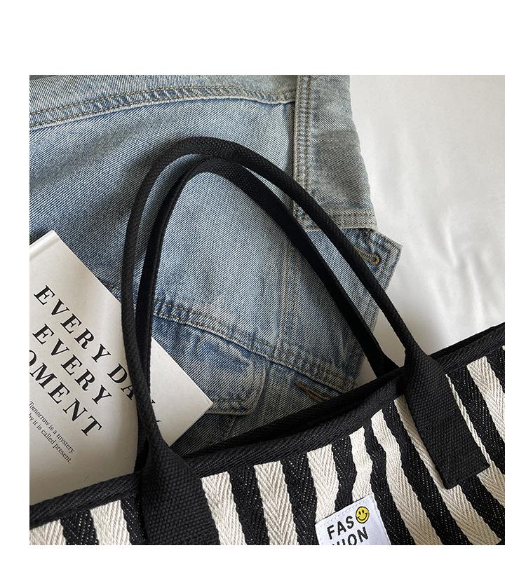 2025 Neue Damen Sommer Farbblock Streifen Tragetasche - Vielseitig, Großes Fassungsvermögen, Lässige Schultertasche