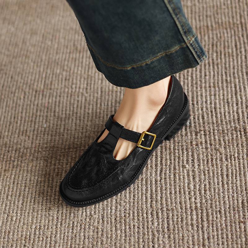 Krazing Pot Sheepskin Round Toe Thick Med Heels Spring Shoes Slip on Big Size 42 Loafers Women Metal Buckle Pleated Pumps
