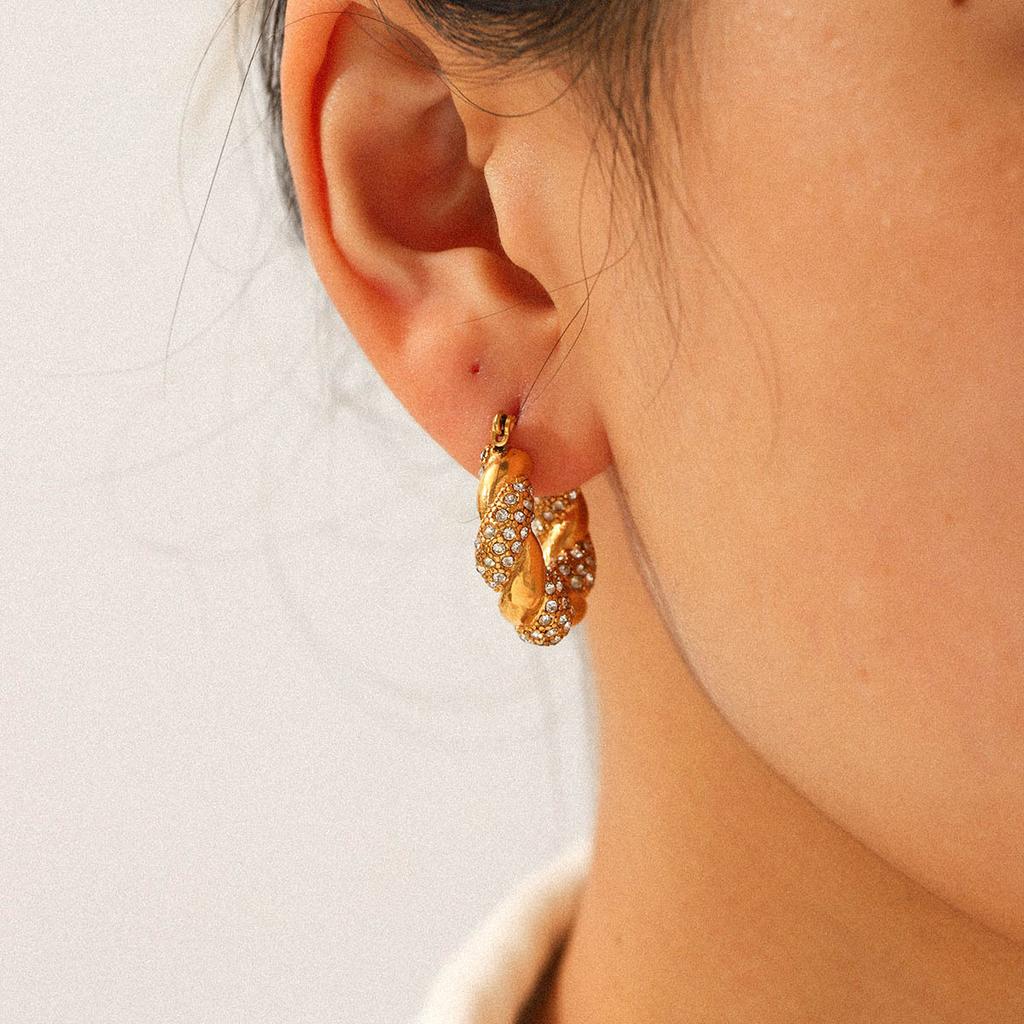 18K Gold Stainless Steel Diamond-set Twisted Earrings for Women, Premium Titanium Steel Jewelry, Versatile Light Luxury Studs