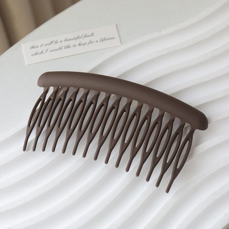 Non-Slip Hair Comb & Clip for Finishing Broken Hair, Adult Bangs, and Top of Head Styles.