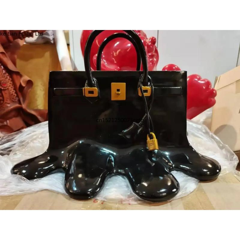 Creatitive Resin Flowers Bag Vase Home Decor Study Office Dining Table Vase Bag for Living Room Decor Bag Vase Luxury Sculpture