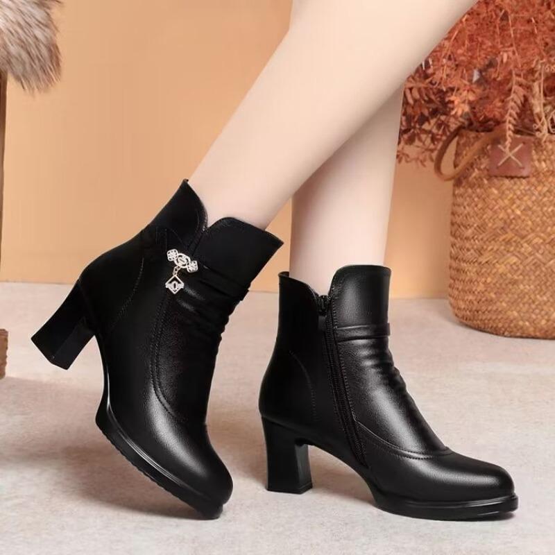 New Cotton Shoes and Boots, Fleece Shoes, Middle-aged and Elderly Women's Shoes, Short Boots