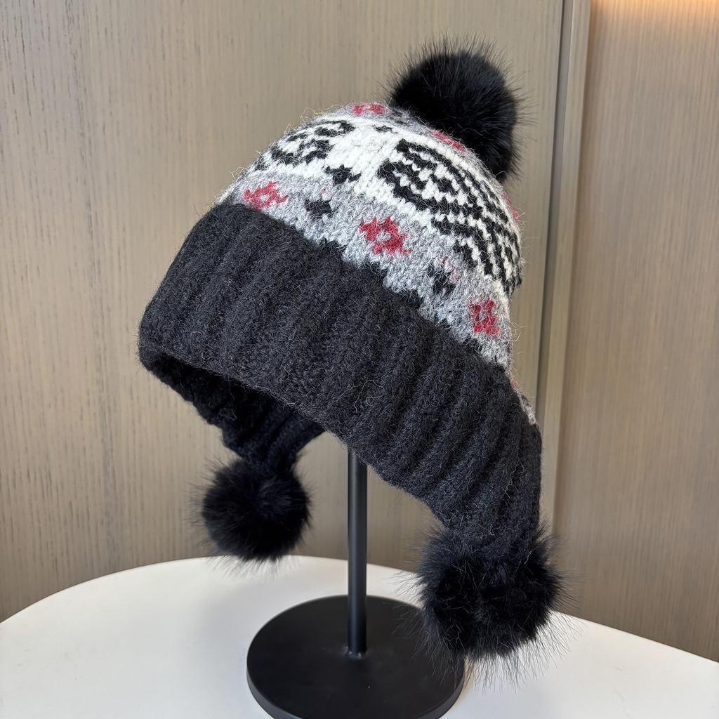 Vintage Fair Island Wind Hairball Knitted Wool Hat Women'S Winter Big Head Circumference Warm And Cold Ear Protection Hat