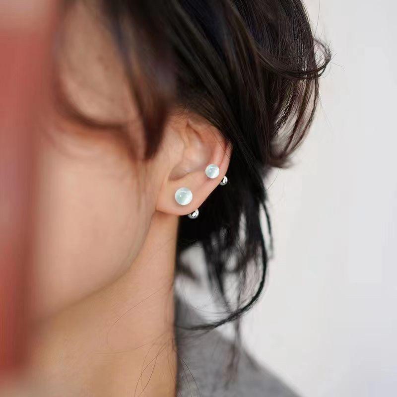 Elegant Cat's Eye Ear Studs for Women: Comfortable and Carefree for Sleeping