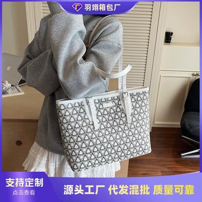 Light Luxury Large-capacity Tote Bag Women's Commuter Shoulder Portable Women's Bag Shopping Bag Hand Bag Portable Bag