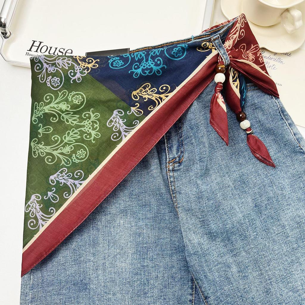 Retro Ethnisch Geschichteter Dreieckiger Seidenschal: Vielseitiger Gürtel, Kopftuch und Taillenaccessoire