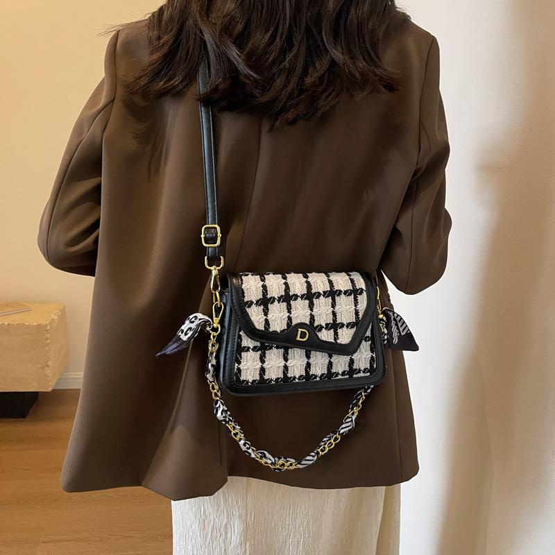Autumn and Winter New Women's Bags Fashionable Versatile Chain Small Square Bag Single Shoulder Oblique Span Women's Bag