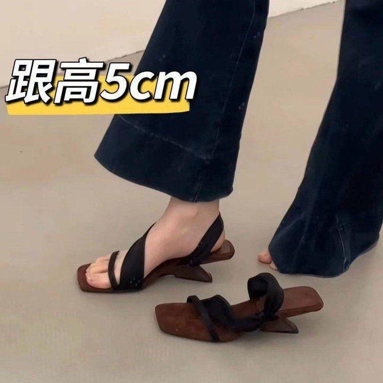 

Color matching retro square head suede with wedged slippers women s summer open-toed high-heeled sandals 35 чорний