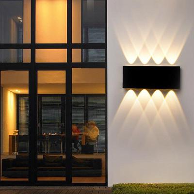 Luminária de Parede LED Moderna à Prova d'Água para Espaços Externos e Internos