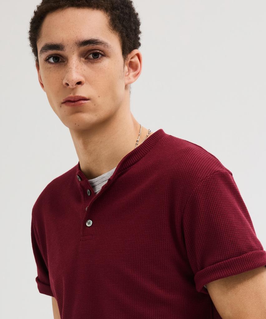 LEIRE Waffle Henley Neck Semi-Crop T-Shirt [Burgundy]