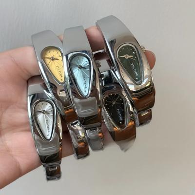 Y2k Teardrop Shaped Bracelet Watch Female Couple Exquisite Light Luxury Senior Sense of Antique Millennium Wind Quartz Watch